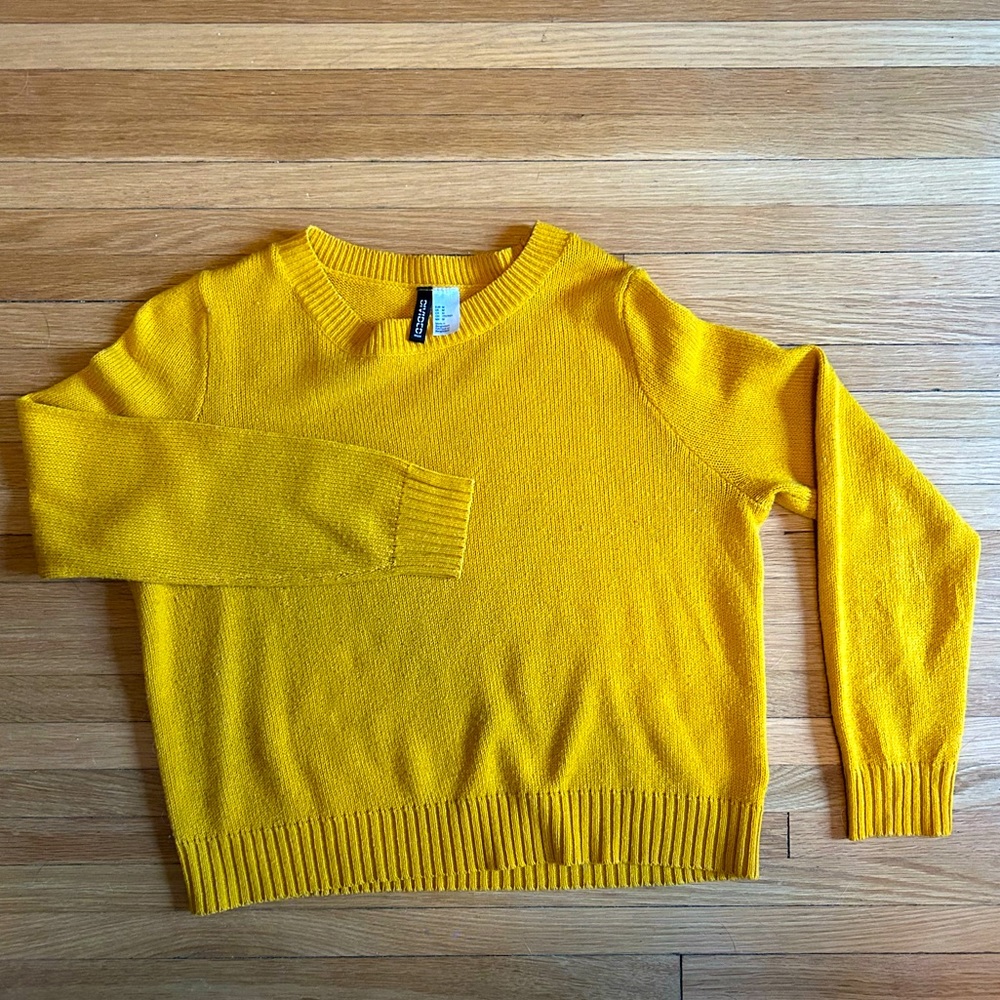 Divided by H&M fall yellow cropped sweater